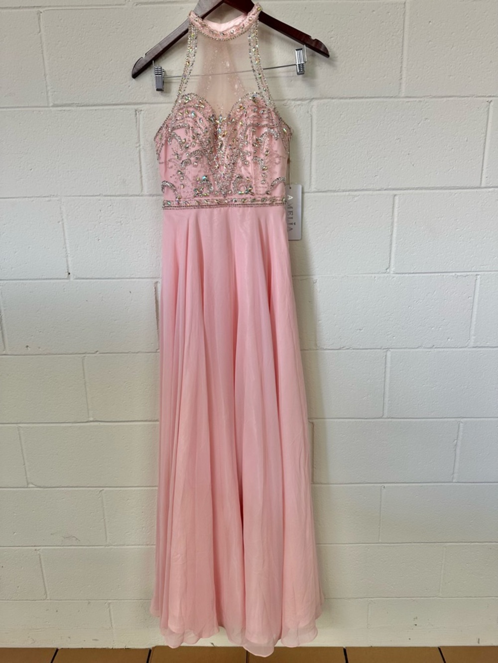 Elegant Pink Beaded Halter Evening Dress
